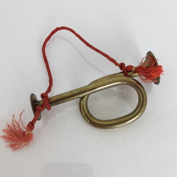 Vintage Music Brooch Pin Bundle Treble Clef Saxophone Piano And Horn Ornament - Picture 12 of 13